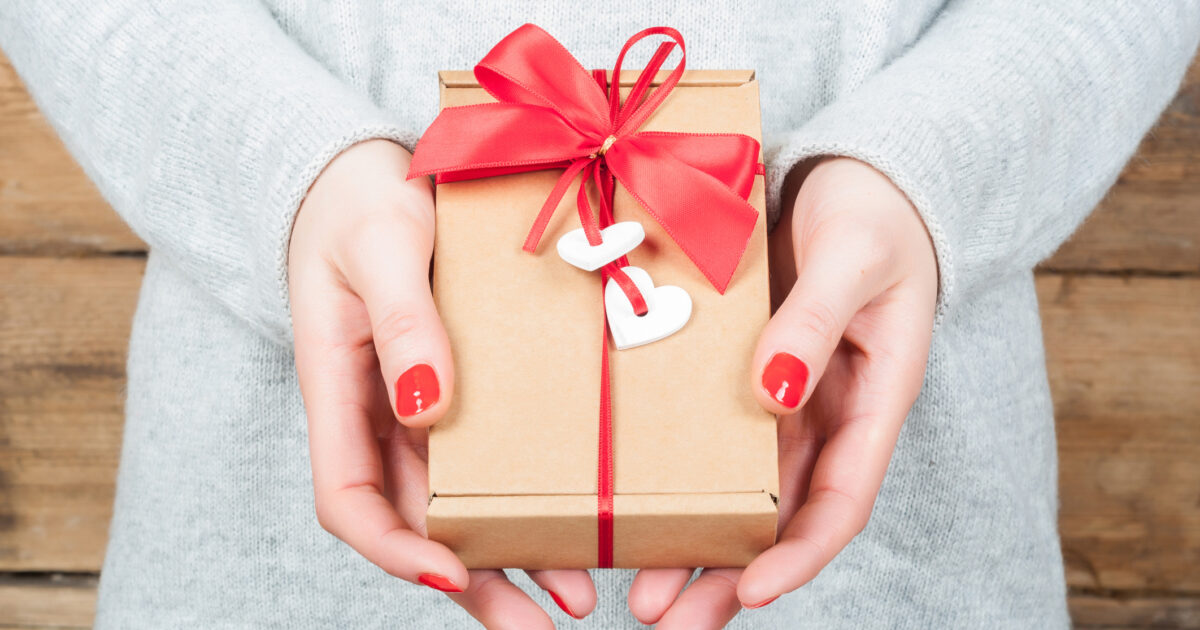5 Tips for Giving Tough Feedback Like the Gift It Is - Vantage Leadership